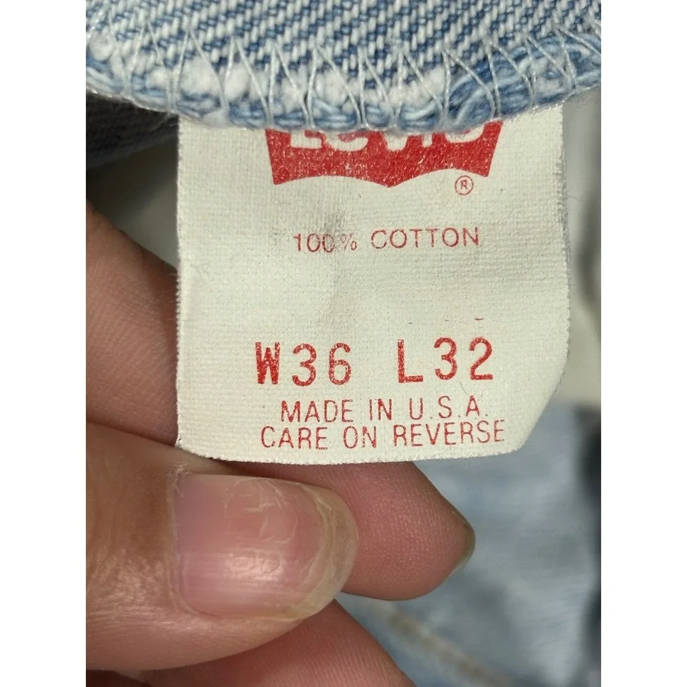 Vintage Levis 540 Relaxed Fit Jeans Mens 36x32 Light Wash Blue Made in USA Denim